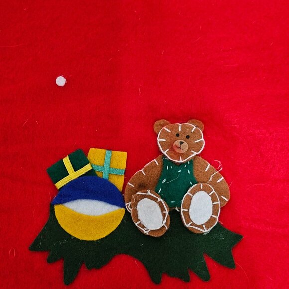 Red Felt Applique Christmas Tree Skirt 41" vintage Snowman Teddy Bear tree gift - Picture 5 of 7